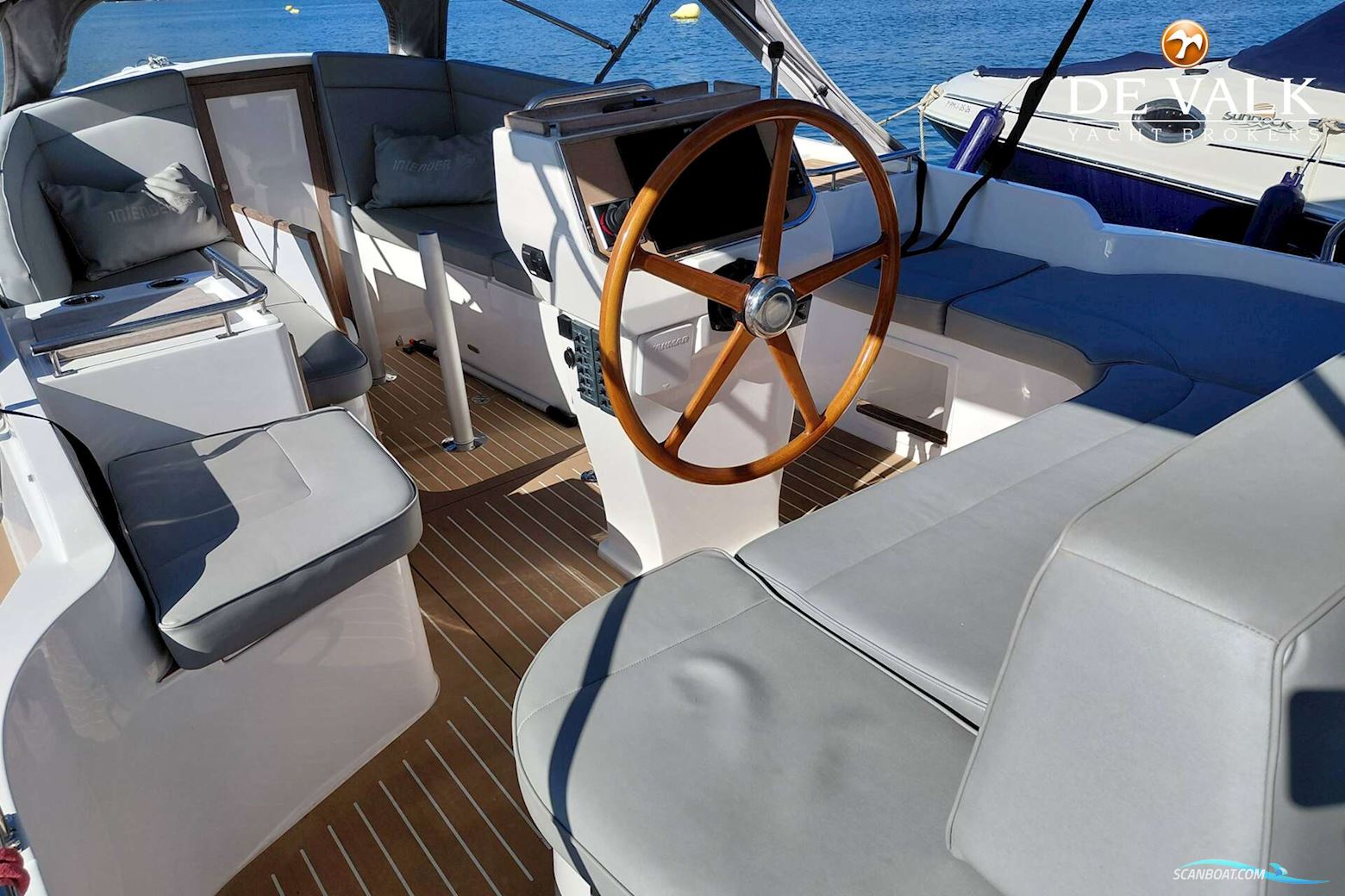 Interboat Intender 850