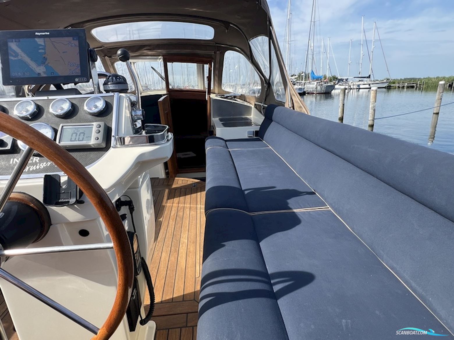Intercruiser 29