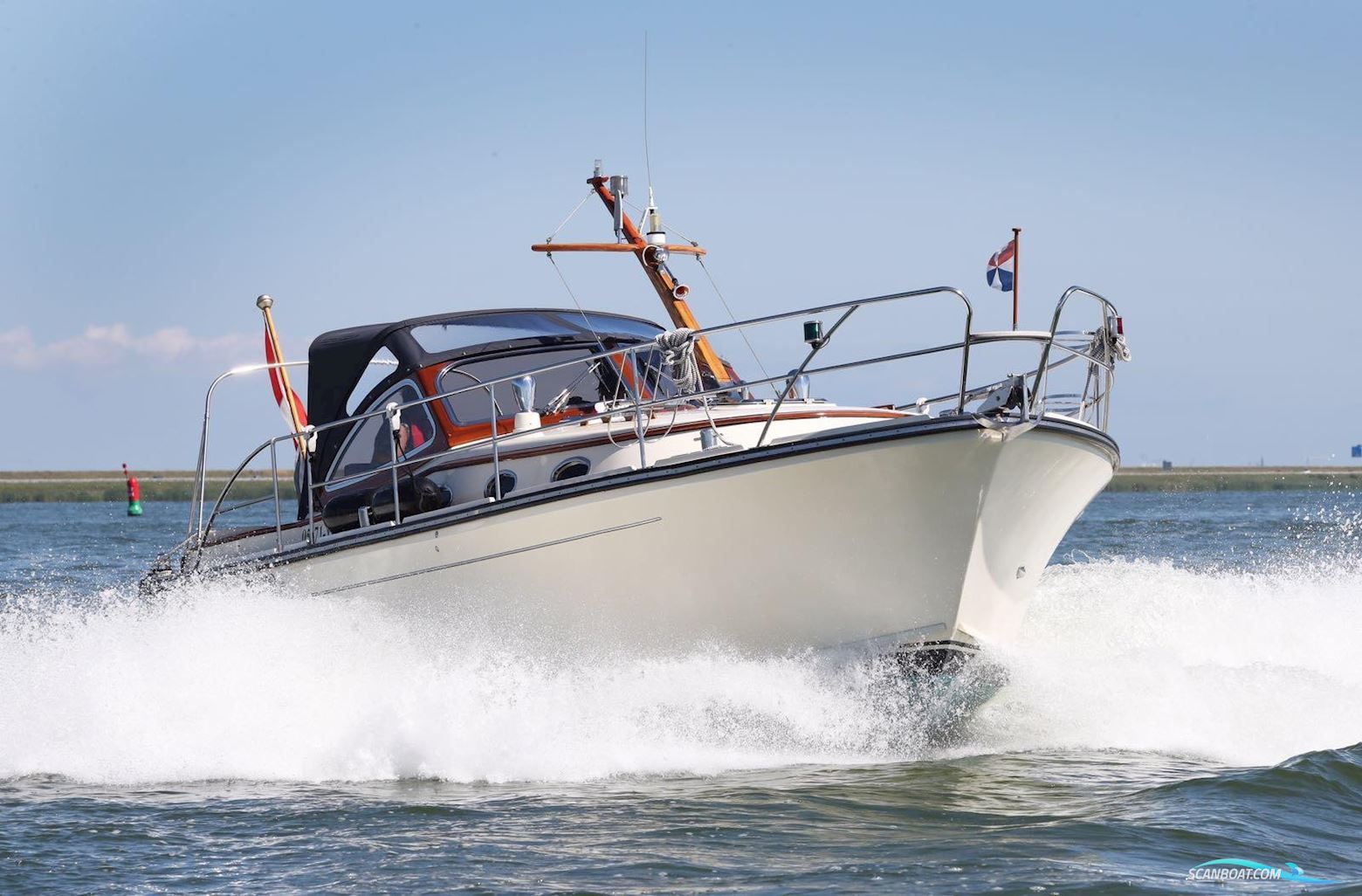 Intercruiser 34 Motorboat 2004, with Volvo Penta D6 - 310 engine, The Netherlands