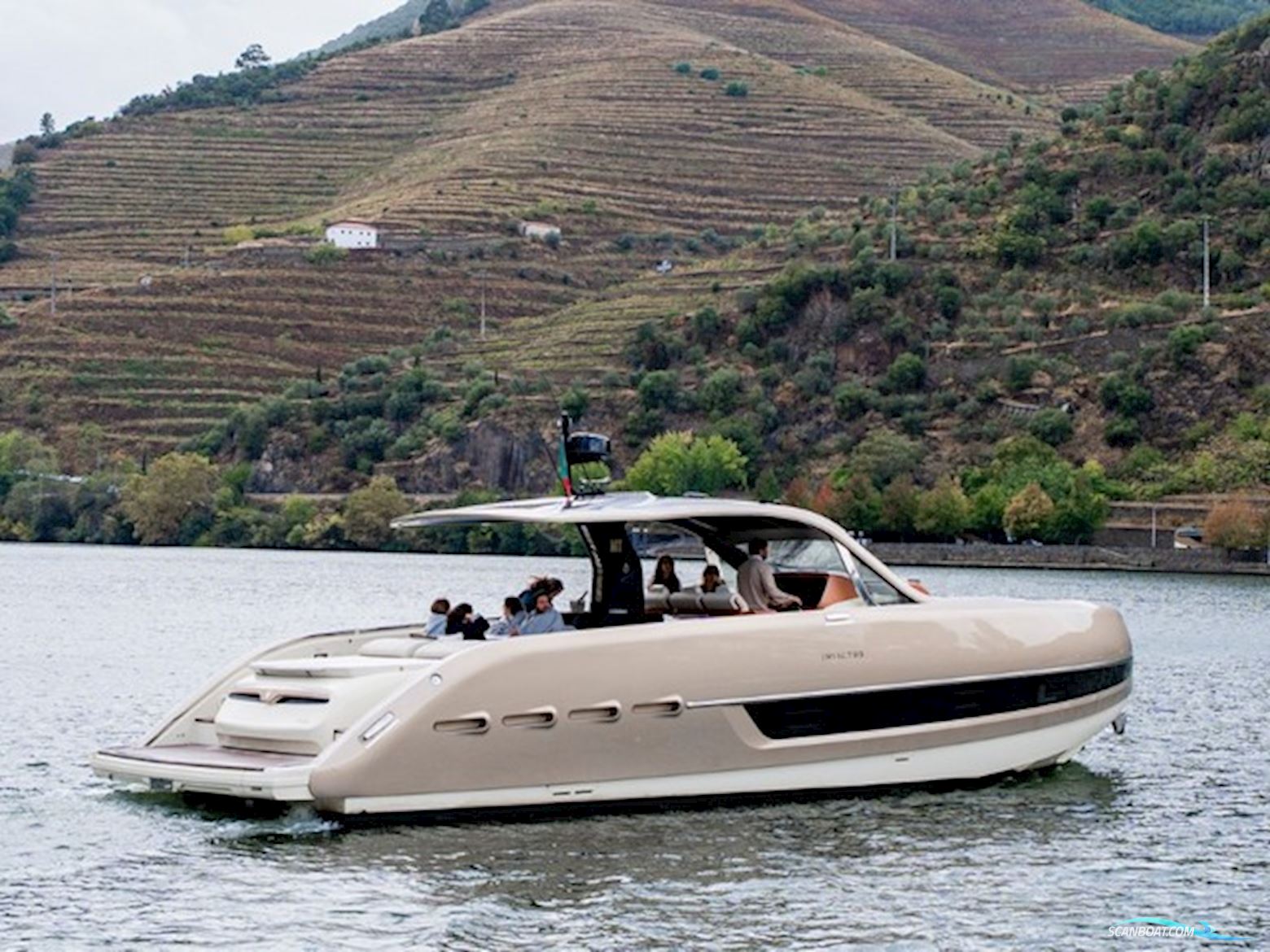 Invictus TT460