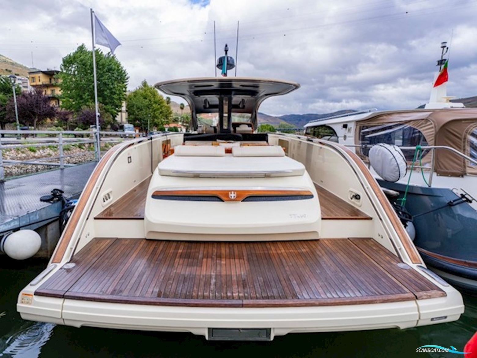 Invictus TT460