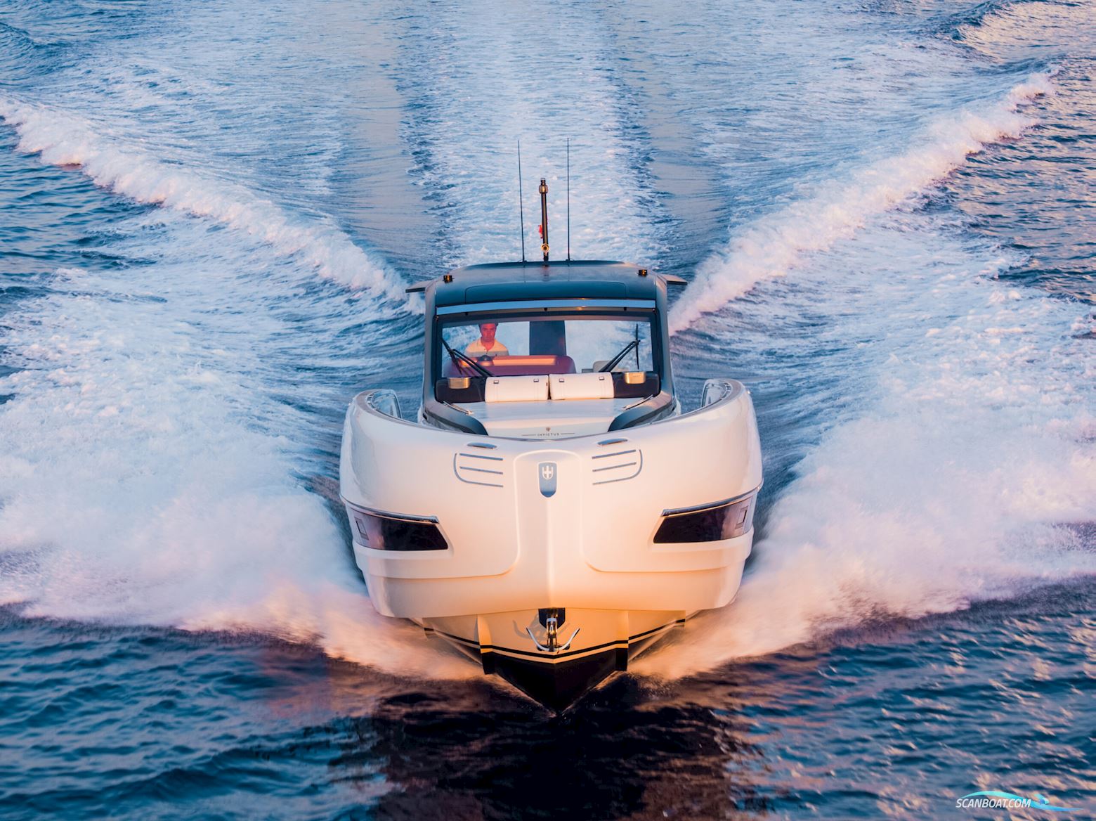 Invictus TT460