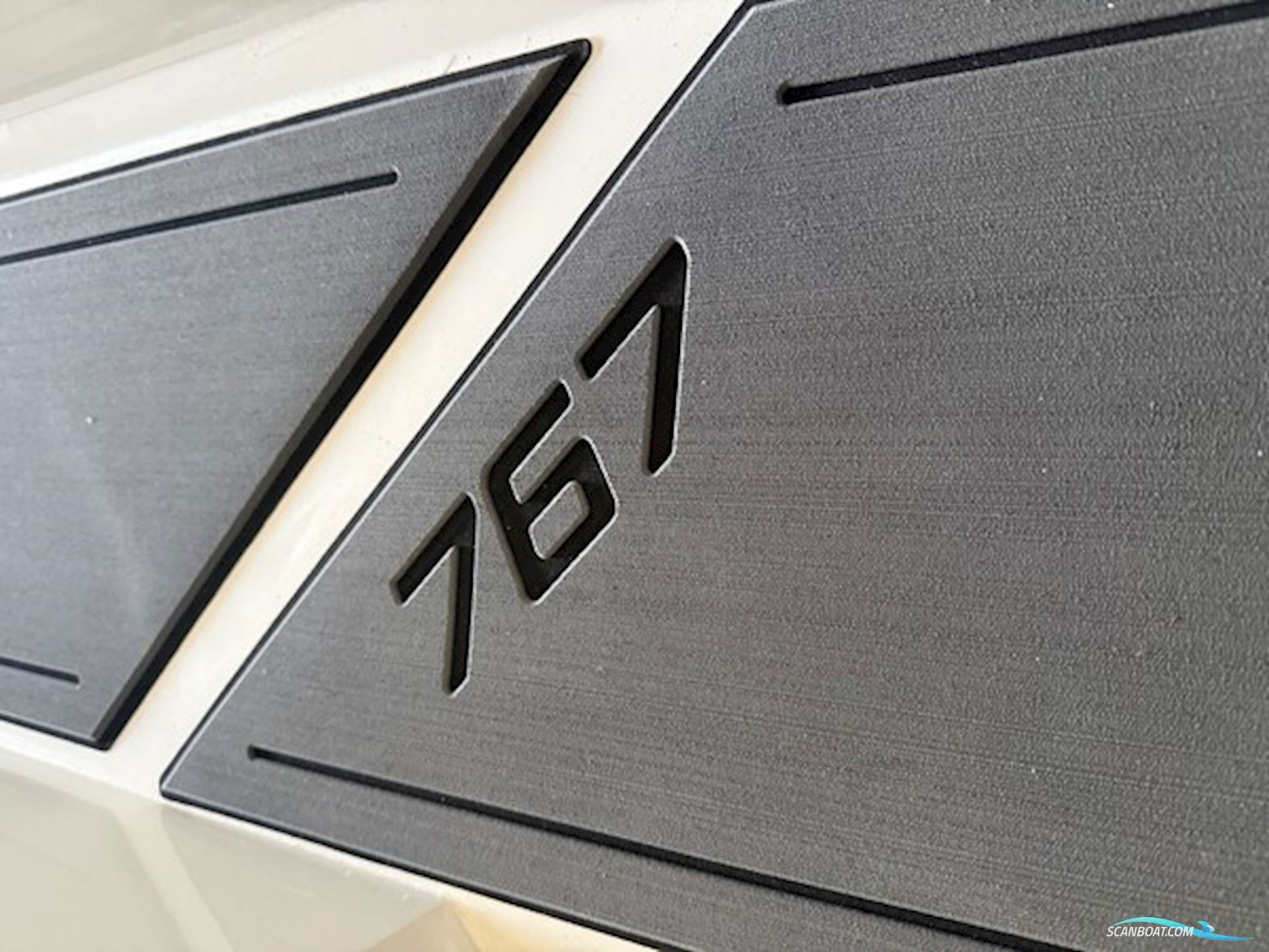 Iron 767 R