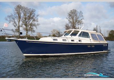 Island Packet Craft 360 Express Motorboat 2004, with Yanmar engine, The Netherlands
