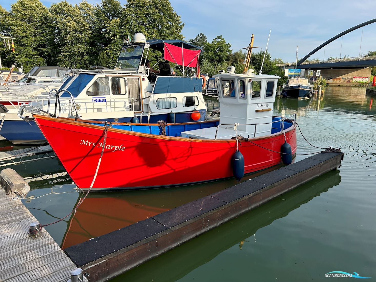 Island Plastics Motorboat 1990, with Mercedes Marine engine, Germany