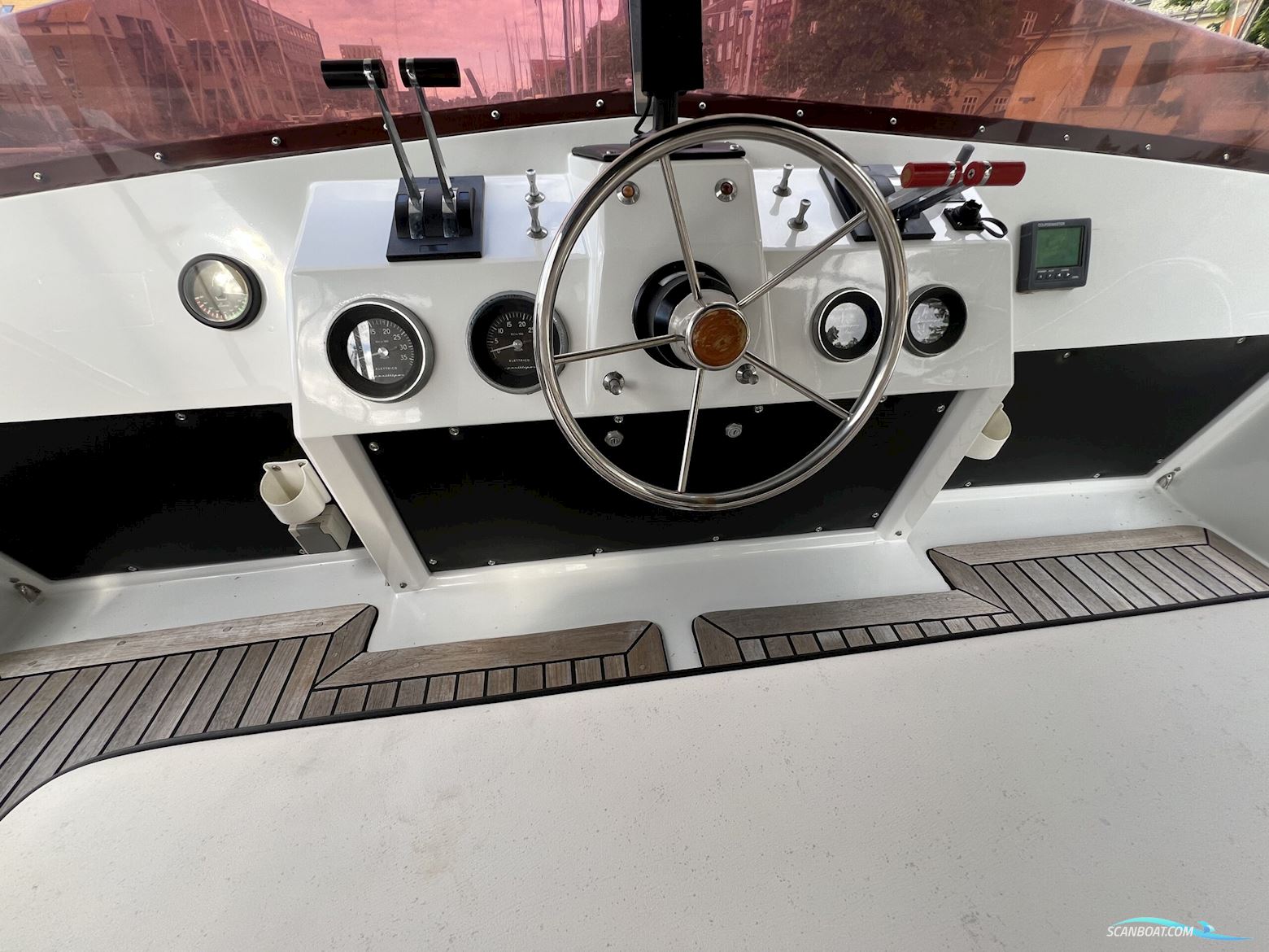 Italiensk Yacht 47 / Kajplads i KBH Centrum