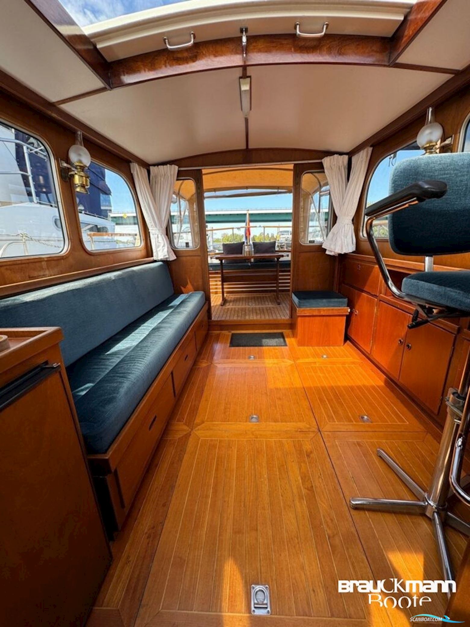 Jachtbouw P. Valk (NL) Jachtbouw P. Valk (NL) 9.70