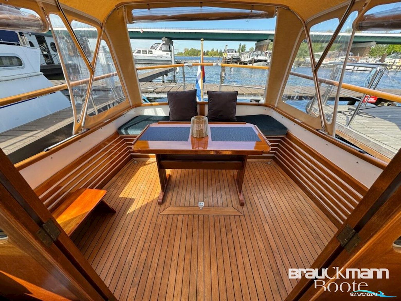 Jachtbouw P. Valk (NL) Jachtbouw P. Valk (NL) 9.70