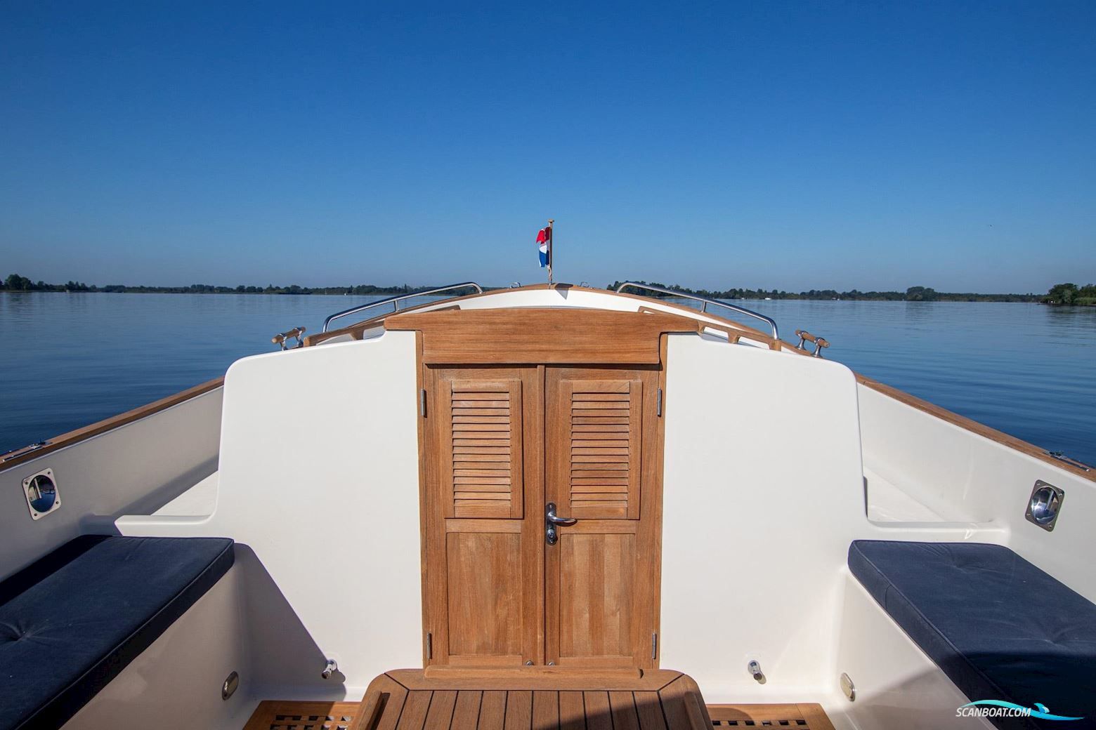 Jan Van Gent 10.35 Cabin