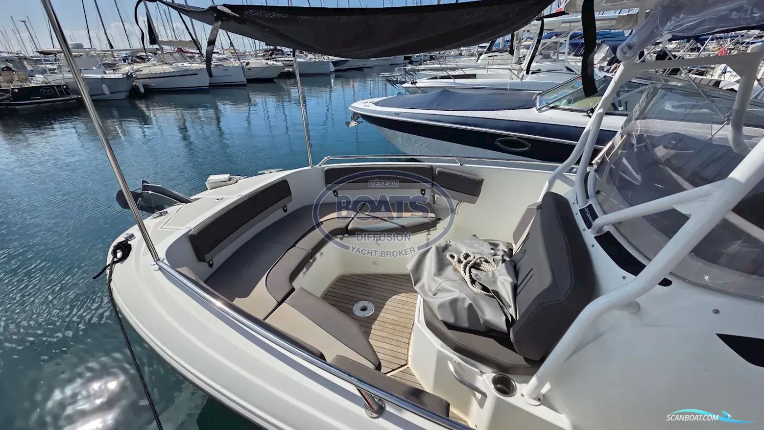 Janneau Cap Camarat 7.5 CC Serie 3