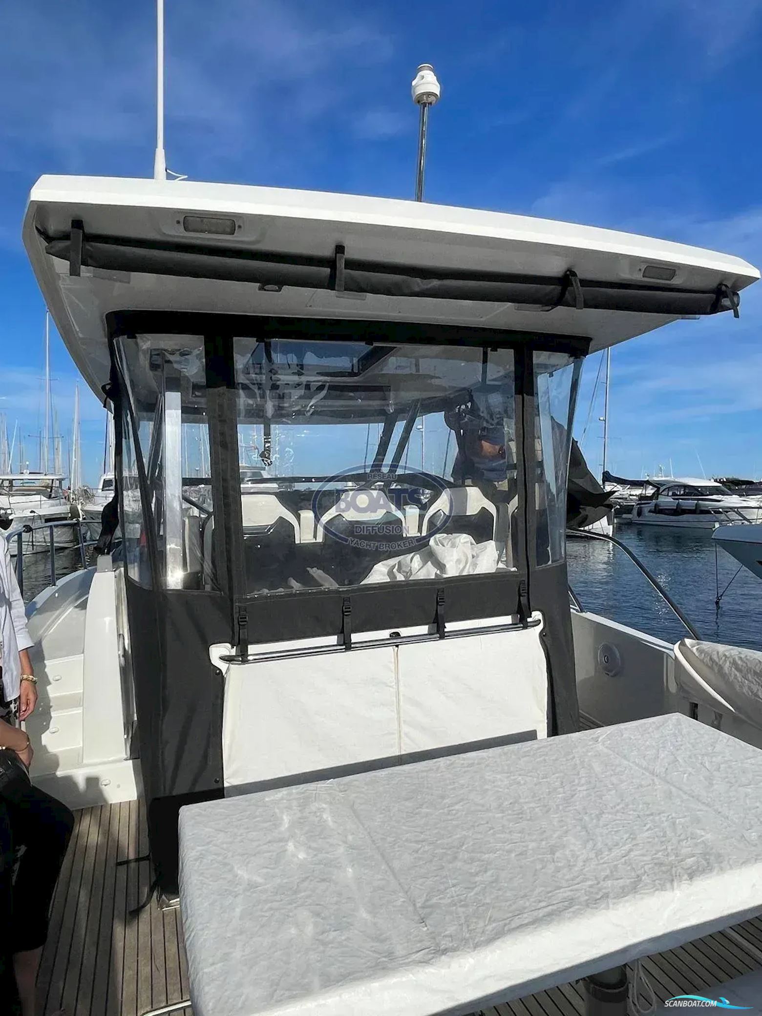 Jeanneau  Cap Camarat 10.5