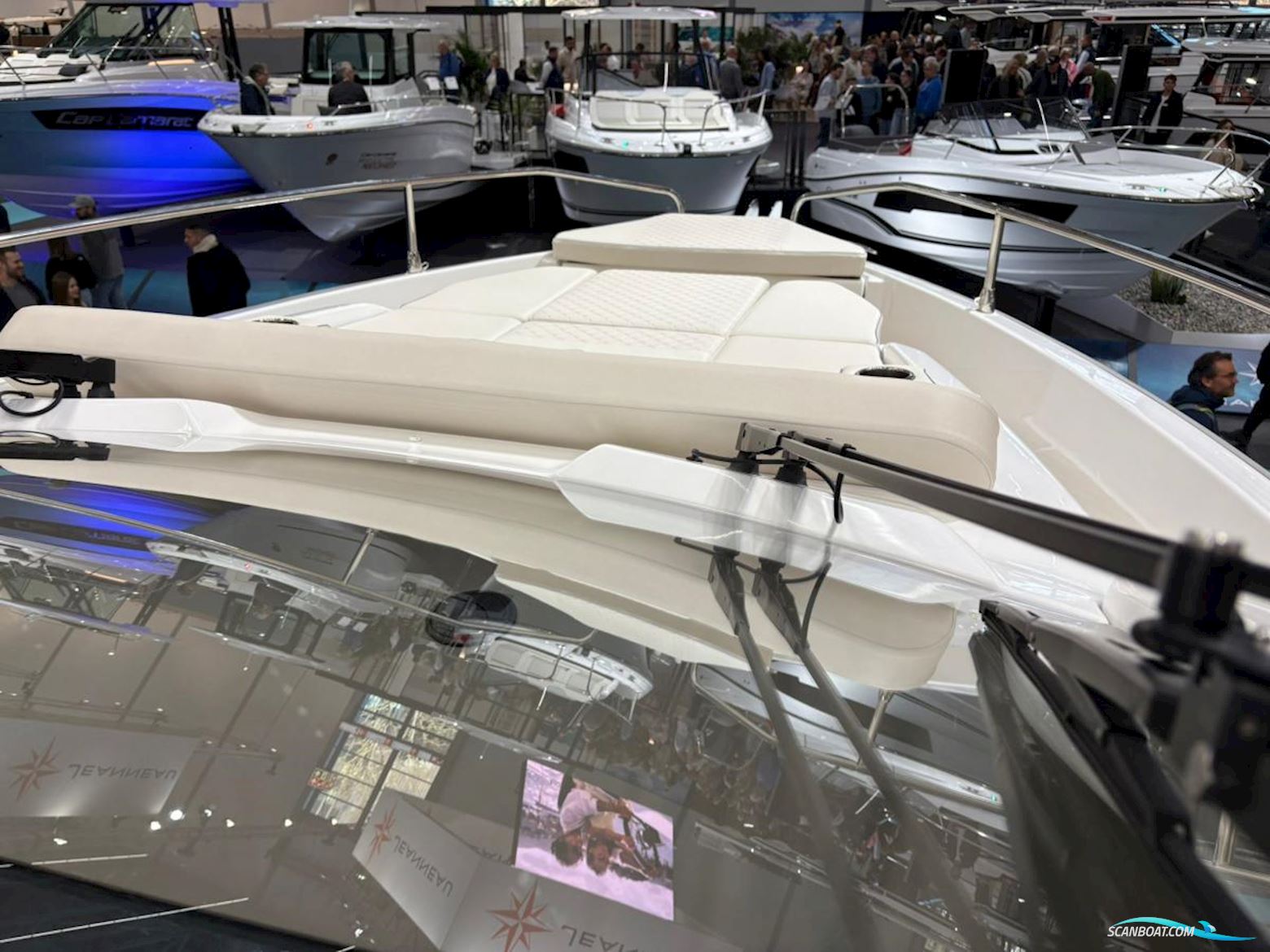 Jeanneau  DB-37
