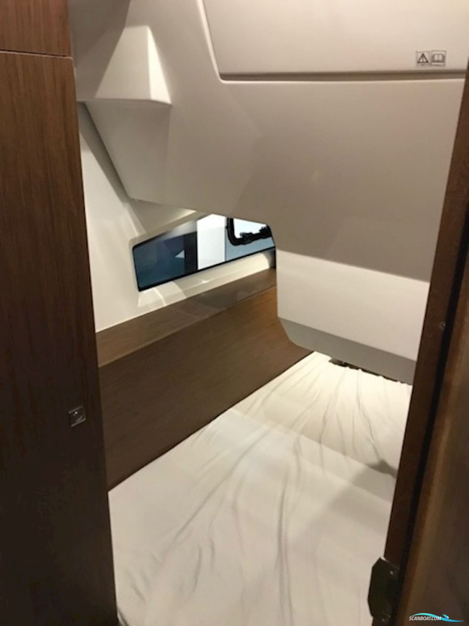 Jeanneau  Merry Fisher 1095 Coupé