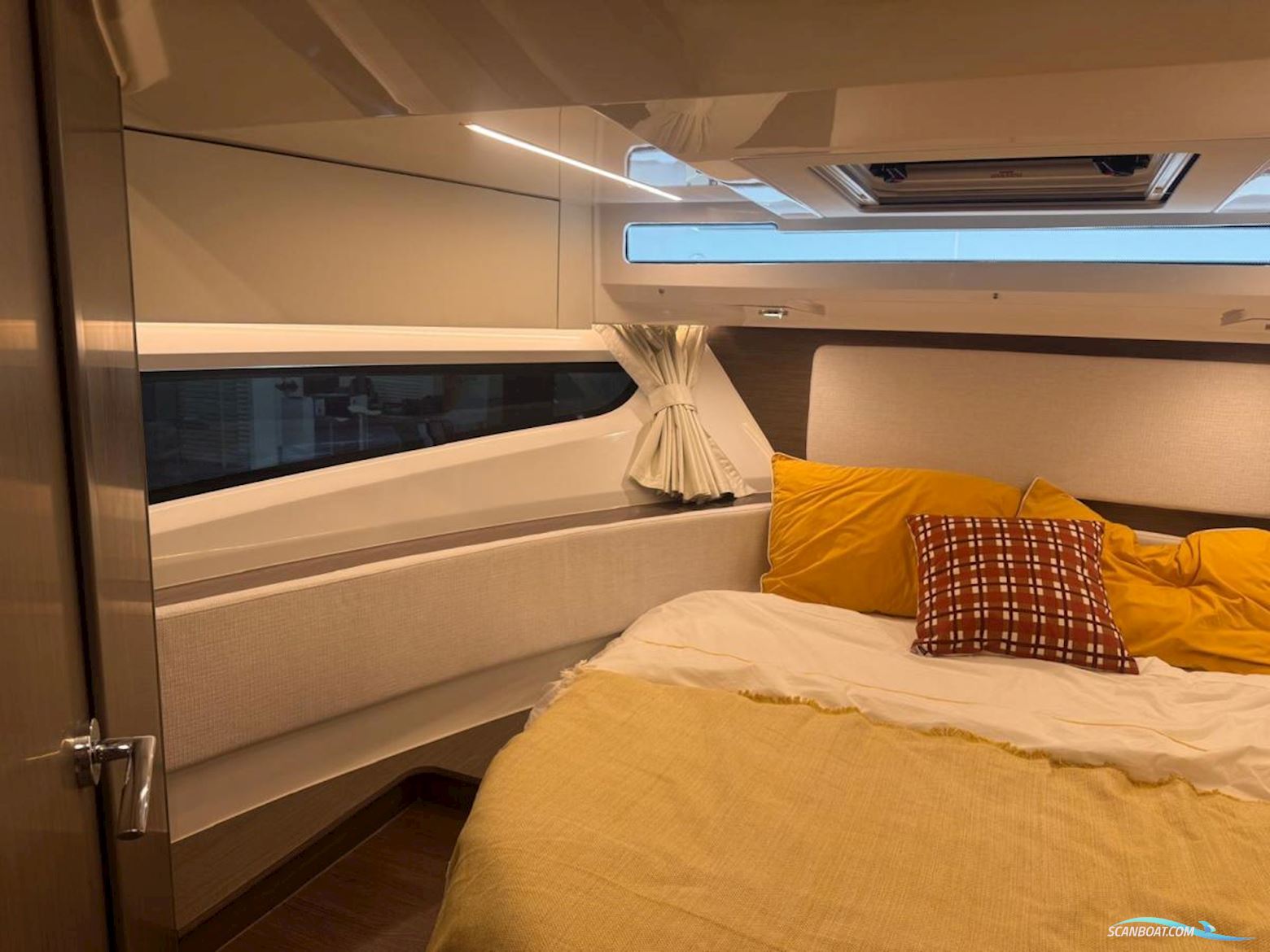 Jeanneau 1095 Coupé Serie 2