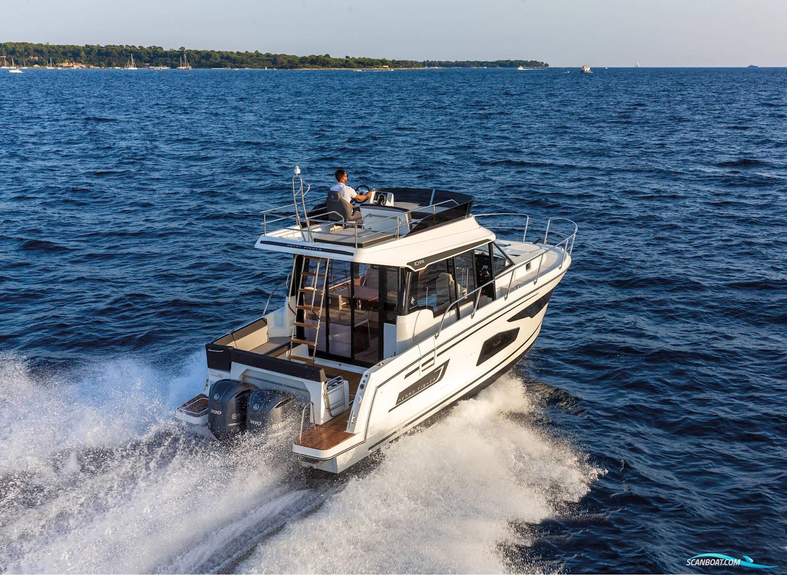 Jeanneau 1095 Merry Fisher Fly