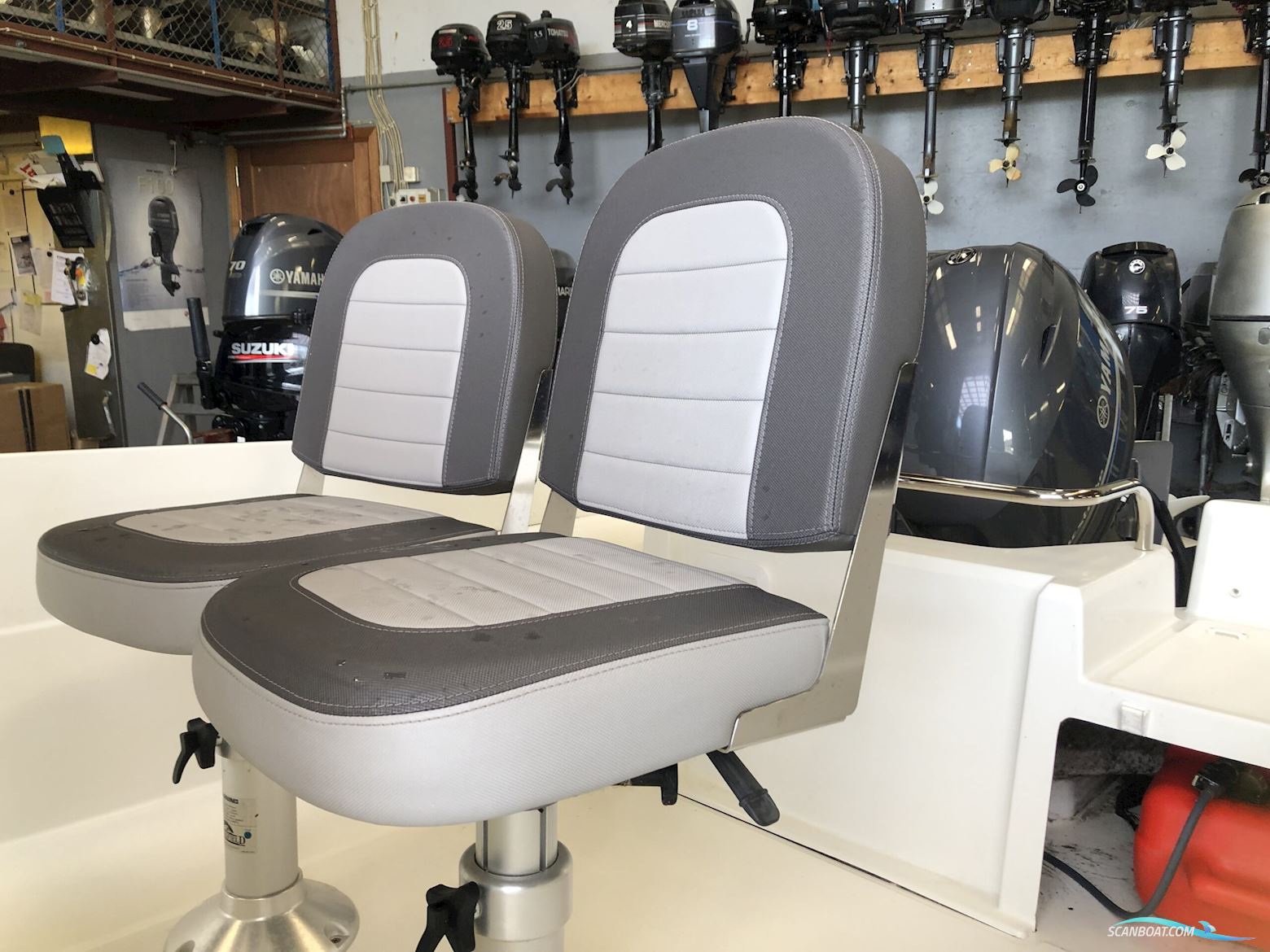 Jeanneau 4.7 CC Style