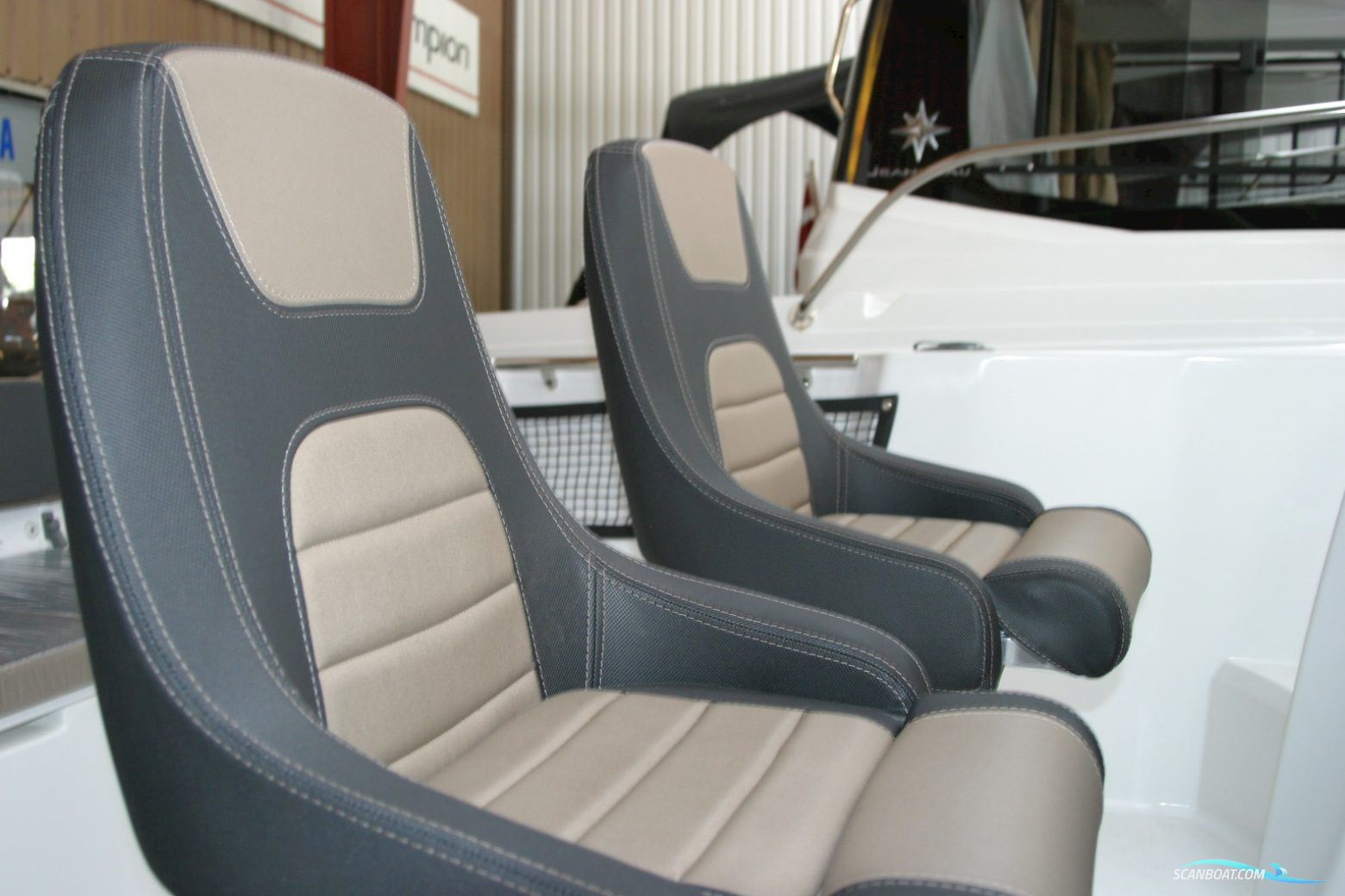 Jeanneau 5.5 WA Cap Camarat