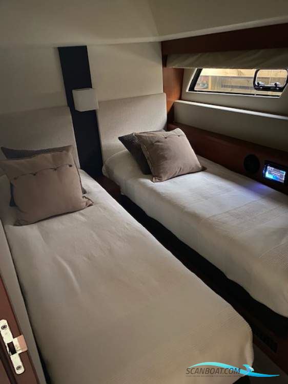 Jeanneau 550s Ixus Joystick