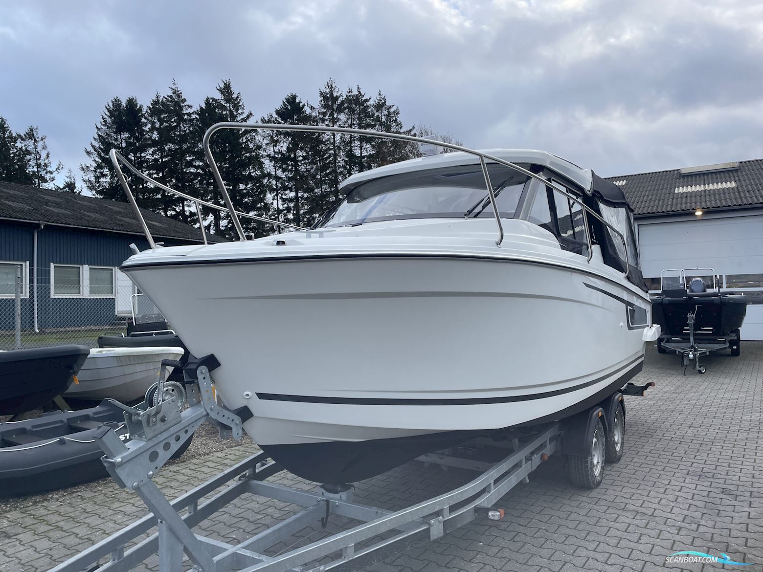 Jeanneau 695 Merry Fisher Serie2