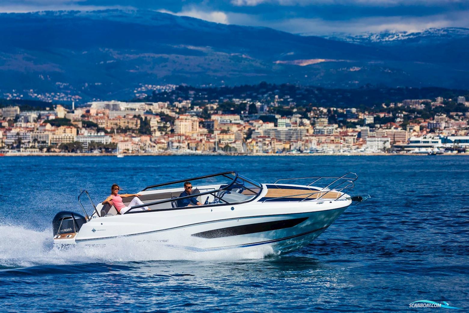 Jeanneau 7.5 DC Cap Camarat Gen2