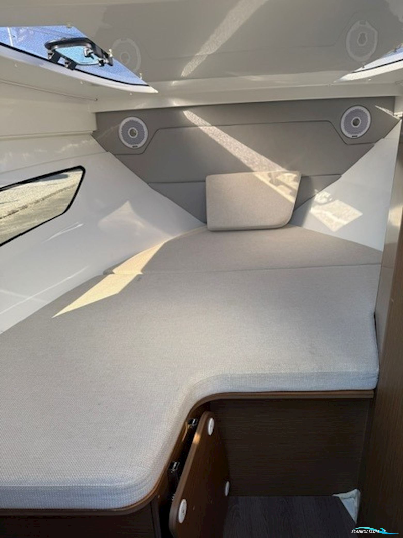 Jeanneau 7.5 DC Cap Camarat S2