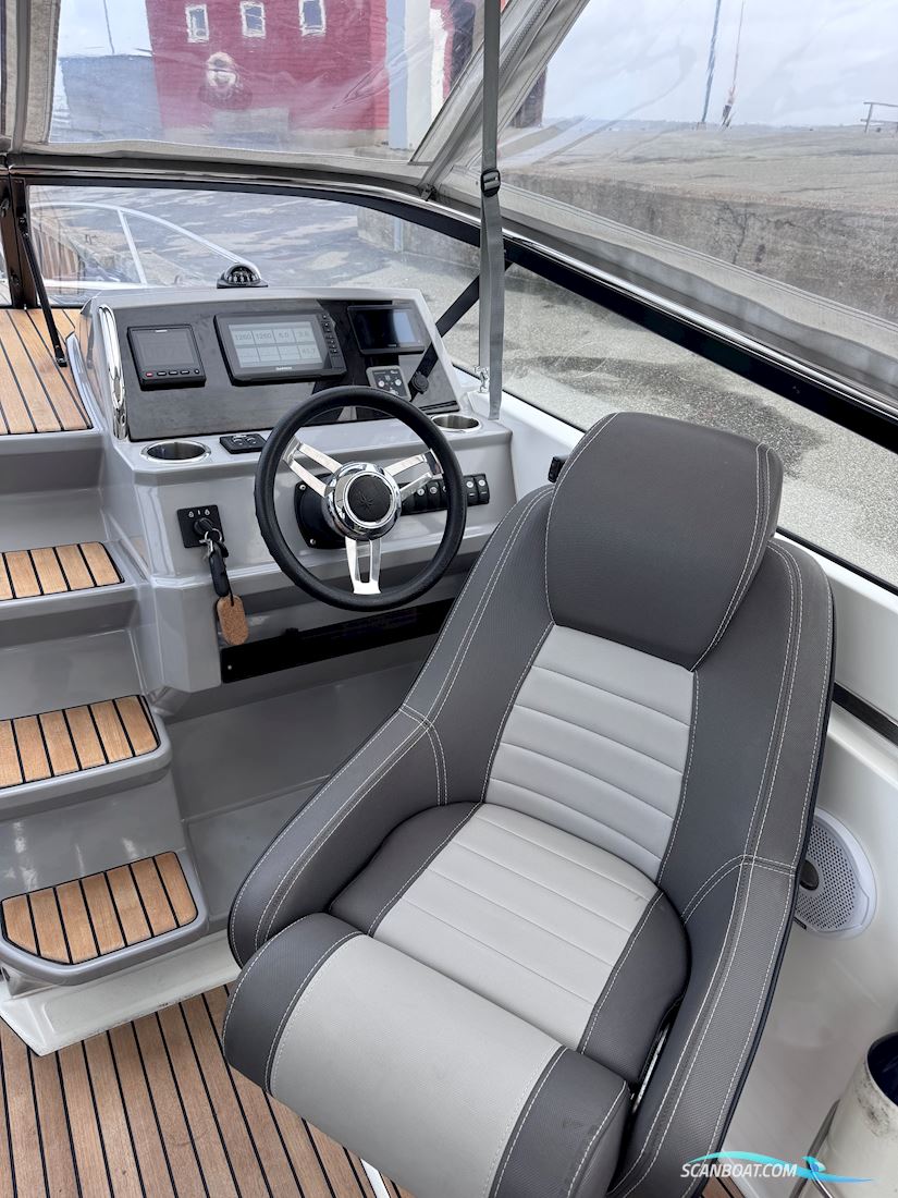 Jeanneau 7.5 DC CAP CAMARAT SERIE 2 – 2021