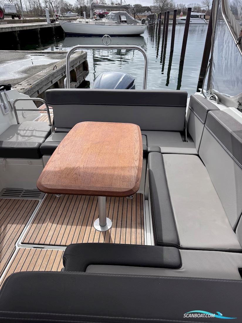 Jeanneau 7.5 DC CAP CAMARAT SERIE 2 – 2021