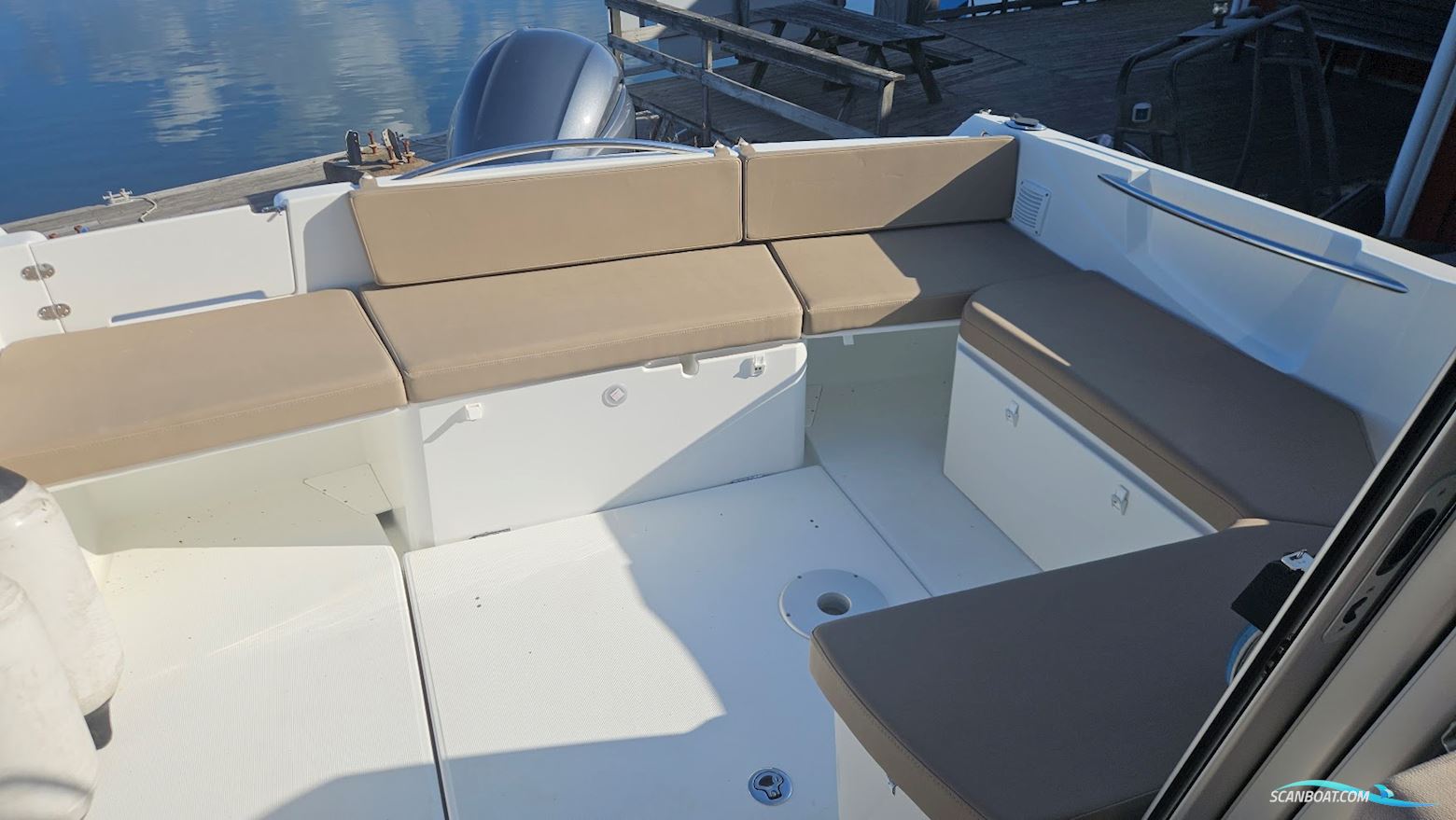 Jeanneau 755