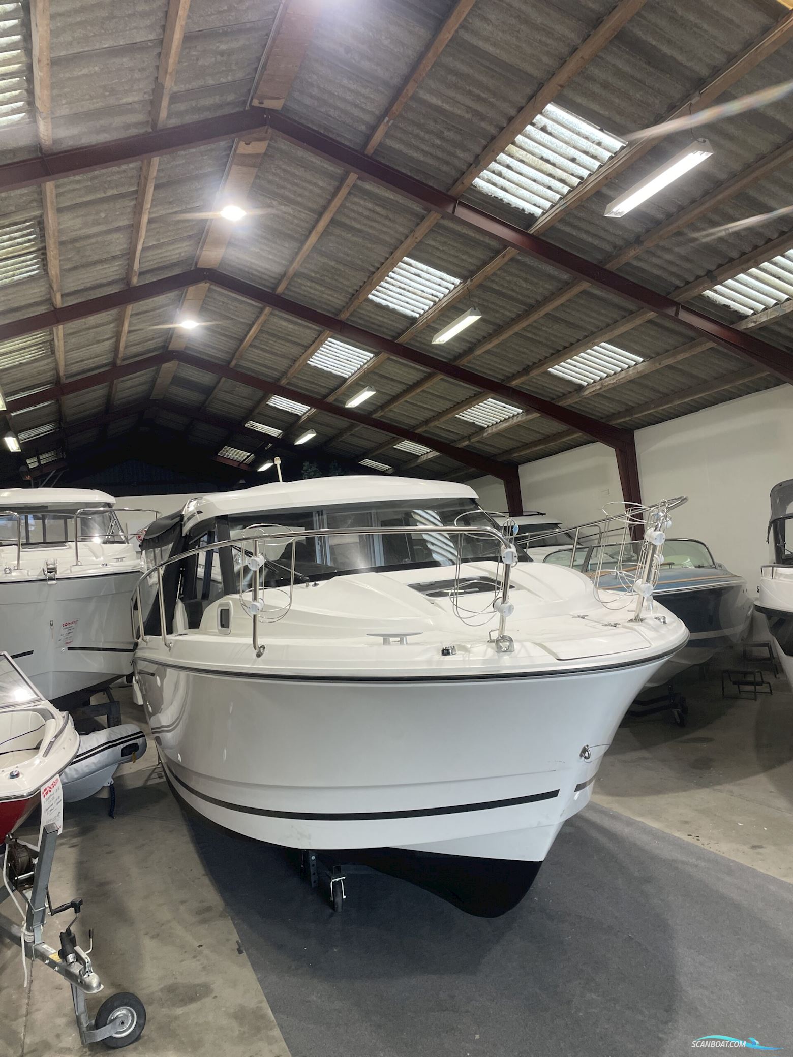 Jeanneau 795 Merry Fisher