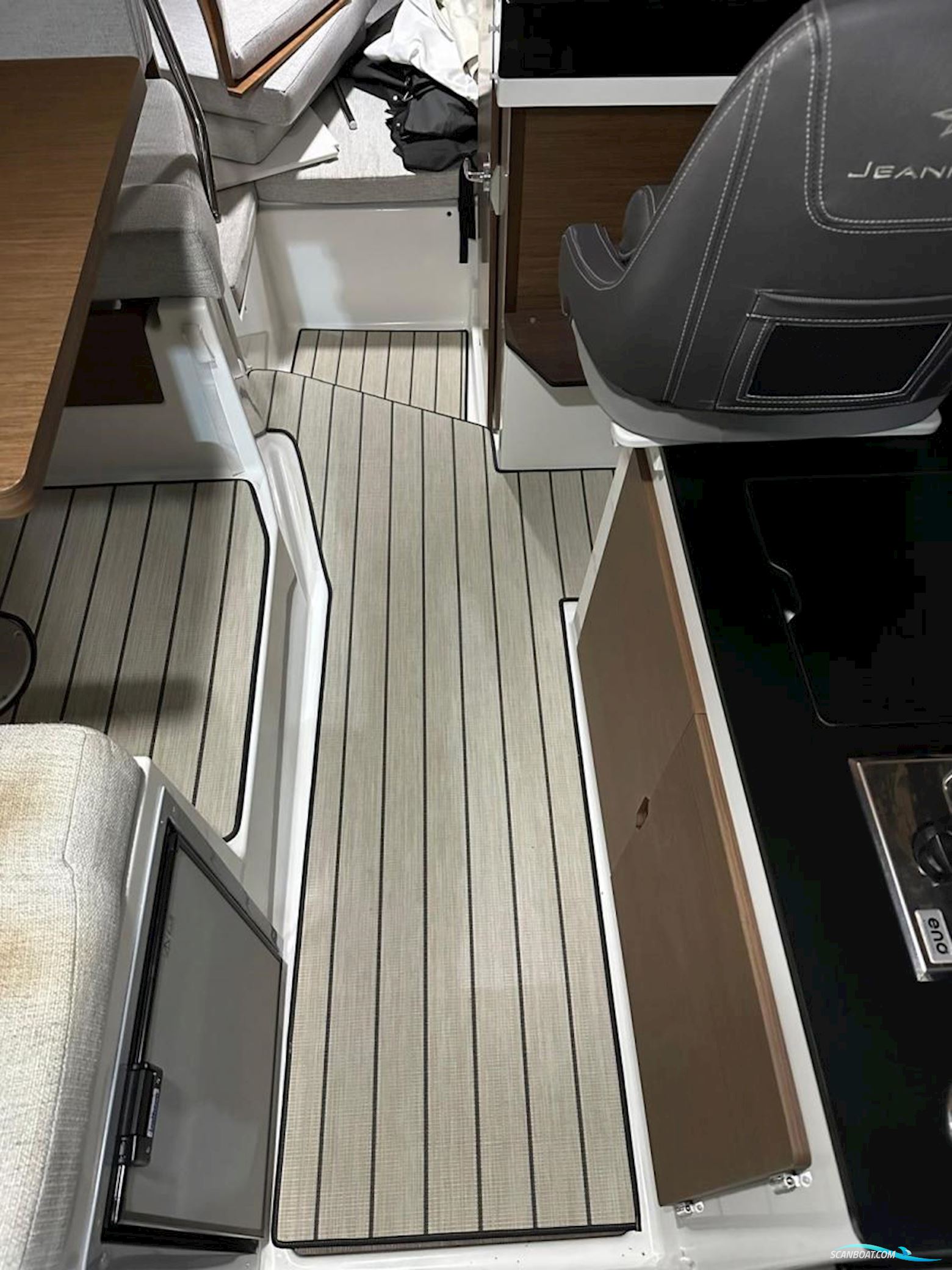 Jeanneau 795 S2 Merry Fisher