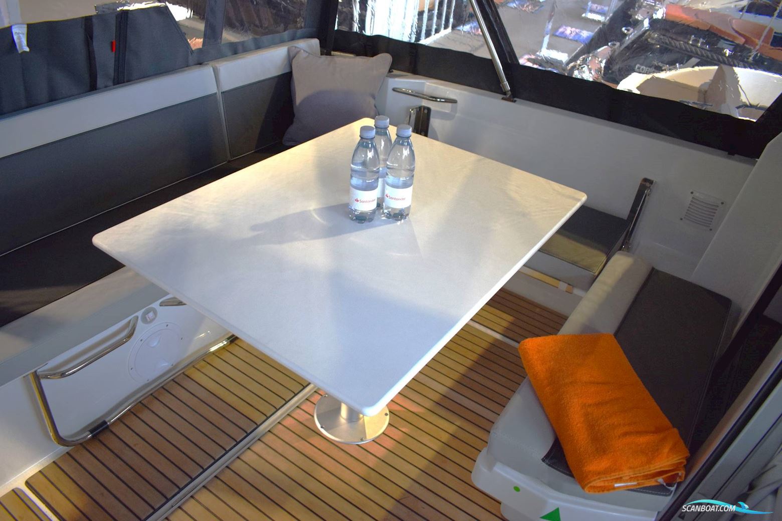 Jeanneau 795 Serie 2 - 225 HK Yamaha/Udstyr