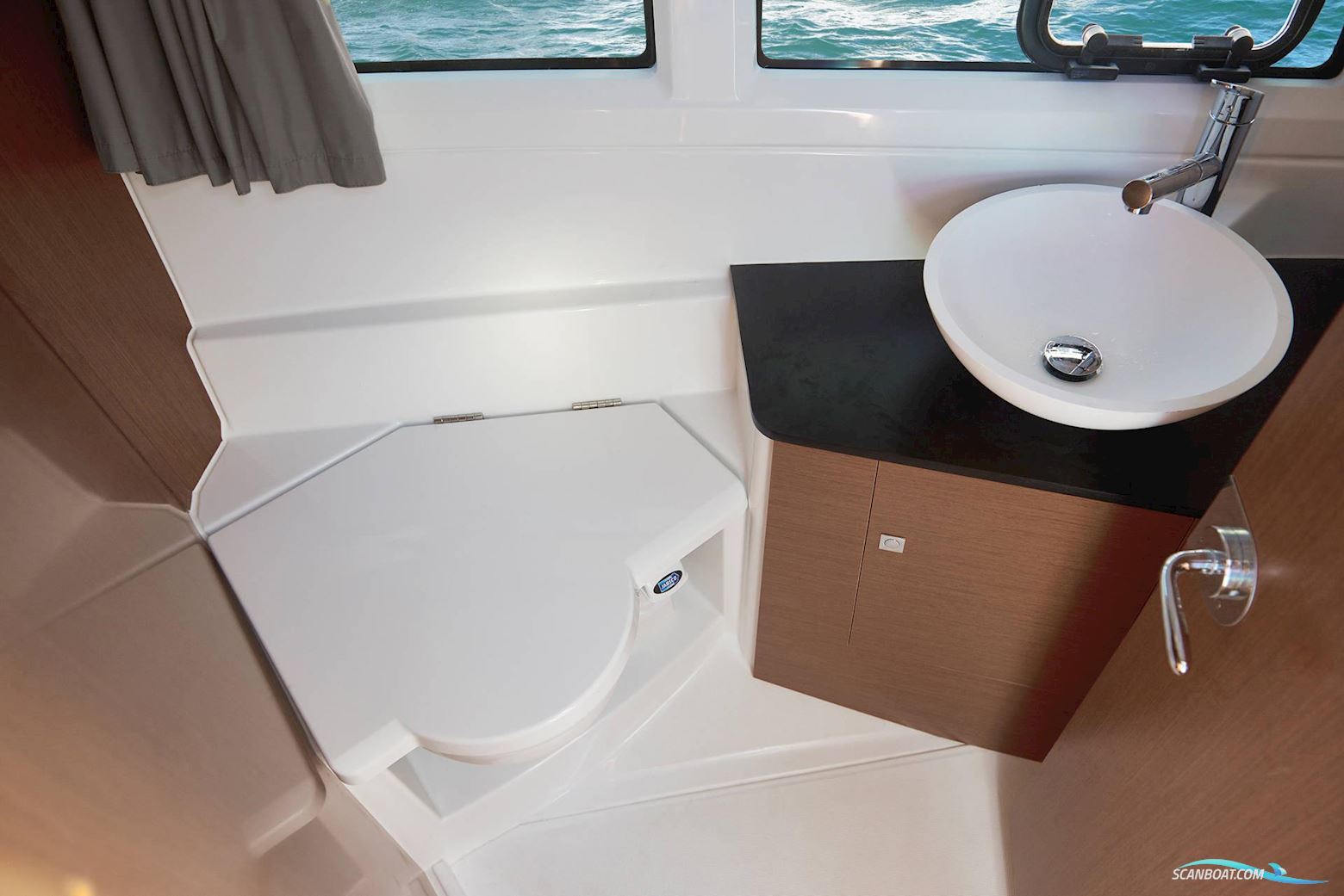 Jeanneau 895 Merry Fisher Cruiser