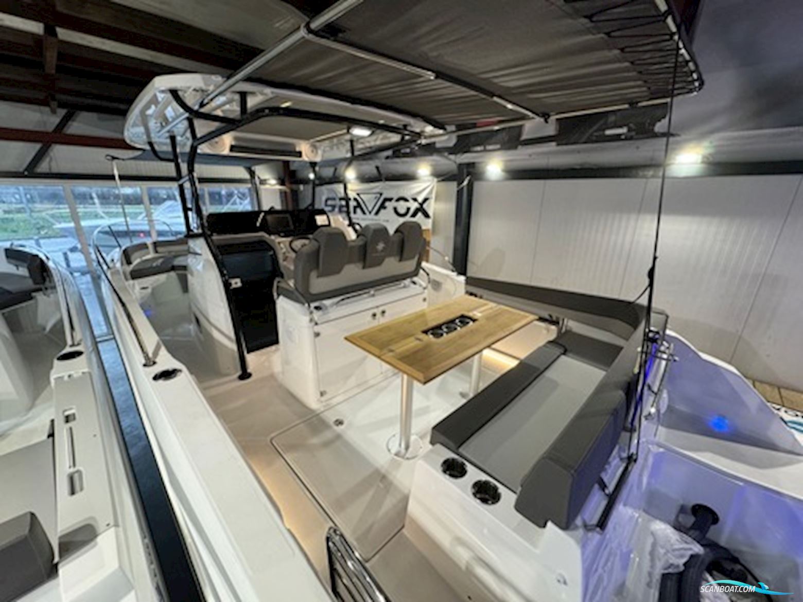 Jeanneau 9.0 Center Console