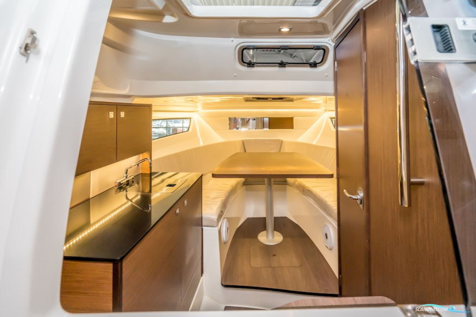 Jeanneau 9.0 WA Cap Camarat Full Options