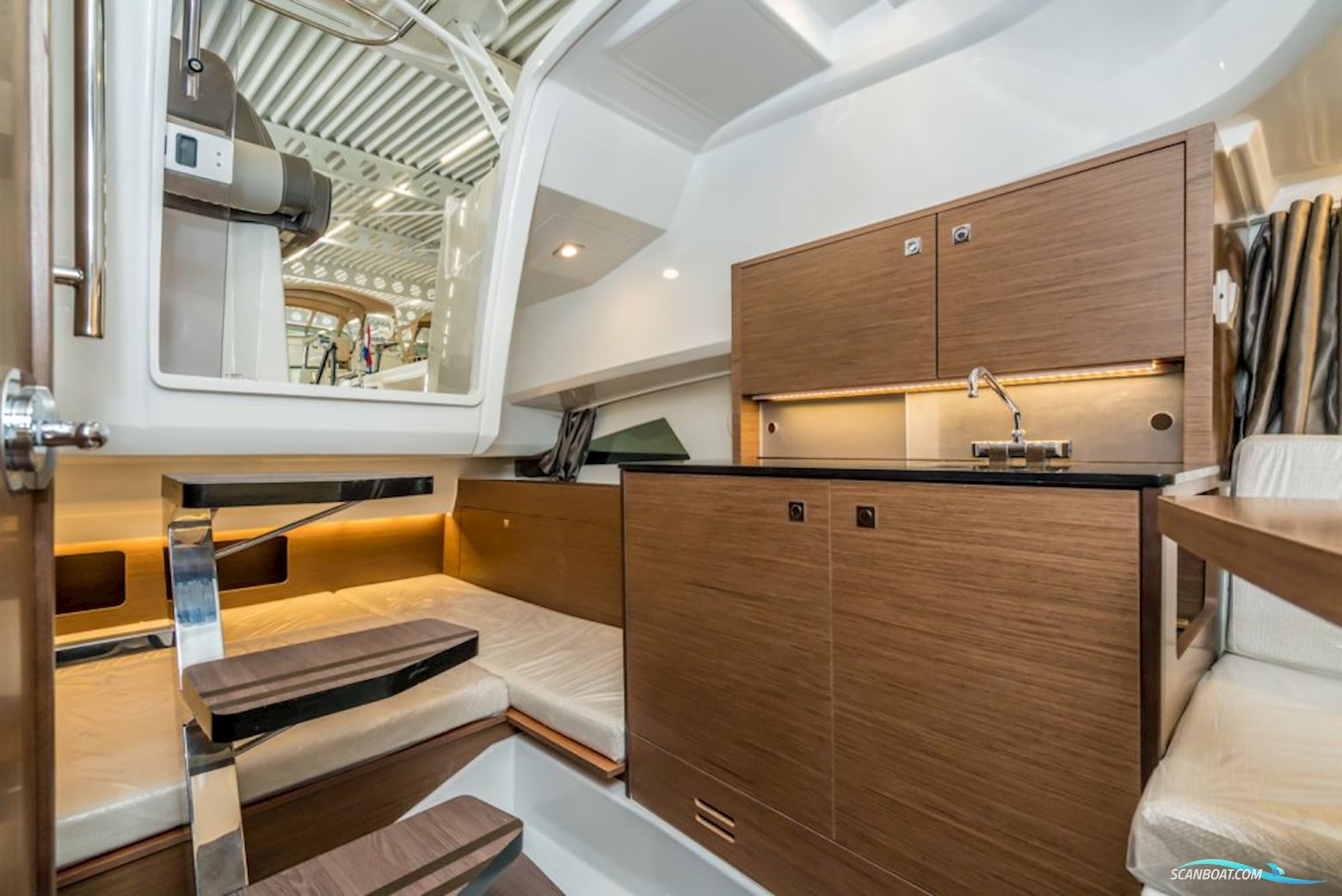 Jeanneau 9.0 WA Cap Camarat Full Options