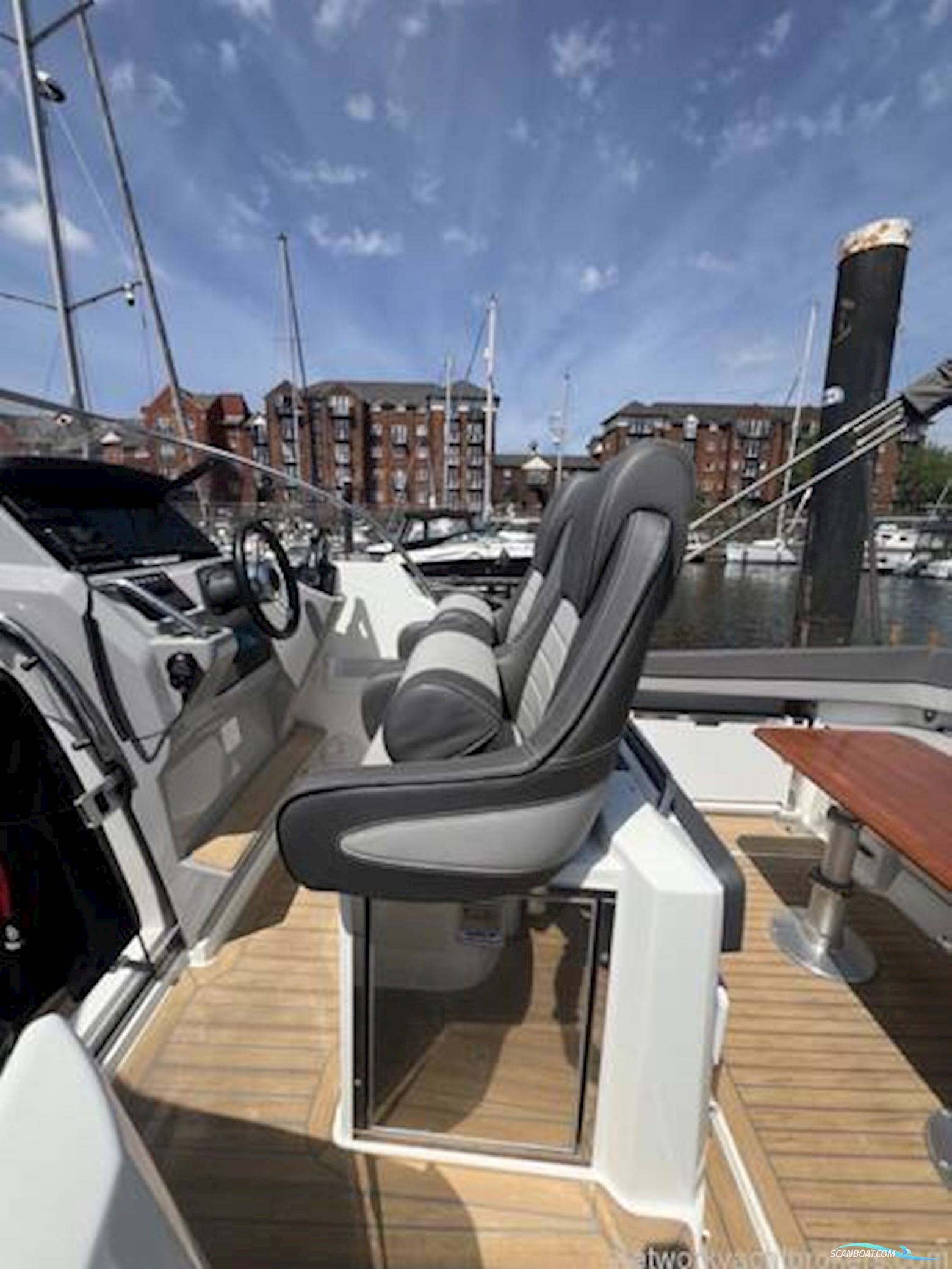 Jeanneau 9.0WA Cap Camarat