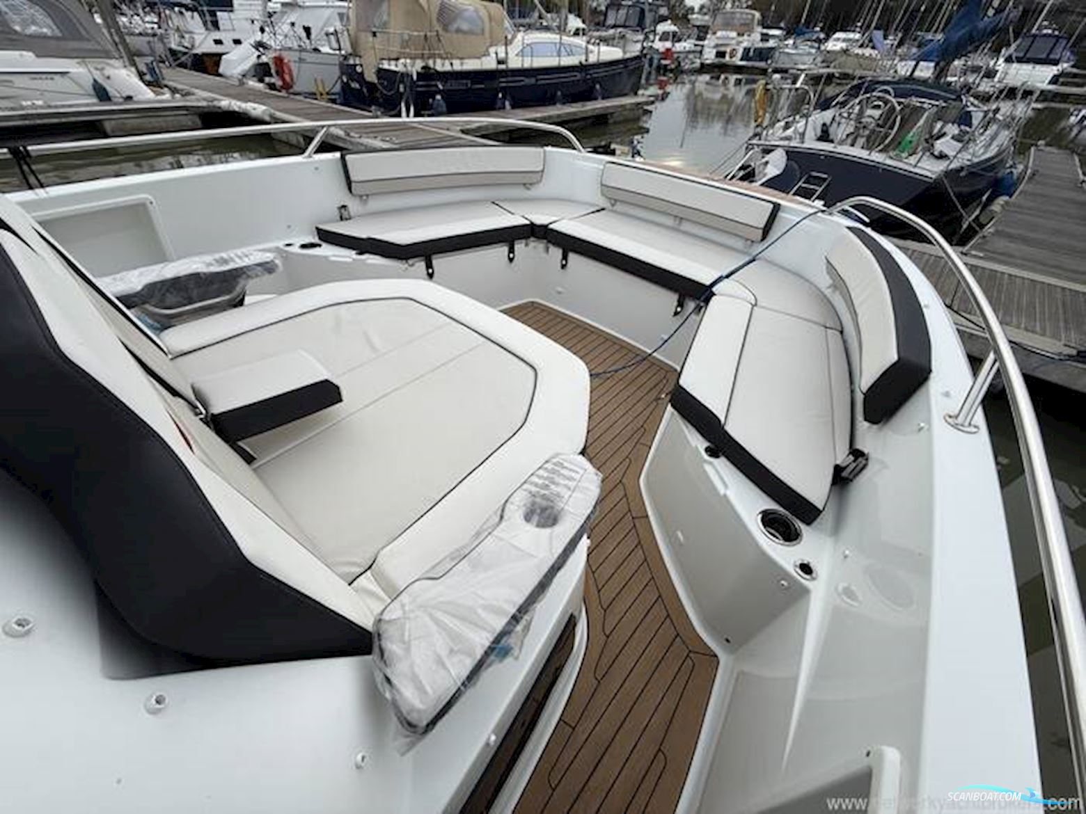 Jeanneau Cap Camarat 10.5 CC