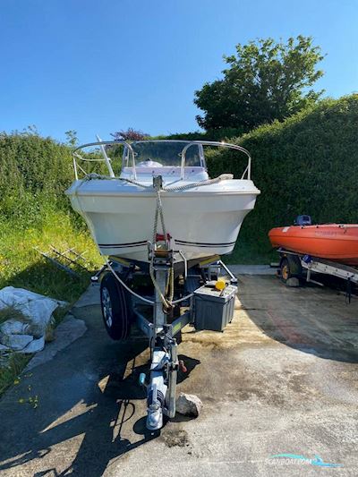 Jeanneau Cap Camarat 5.5 CC Motorboat 2016, with Yamaha engine, Ireland