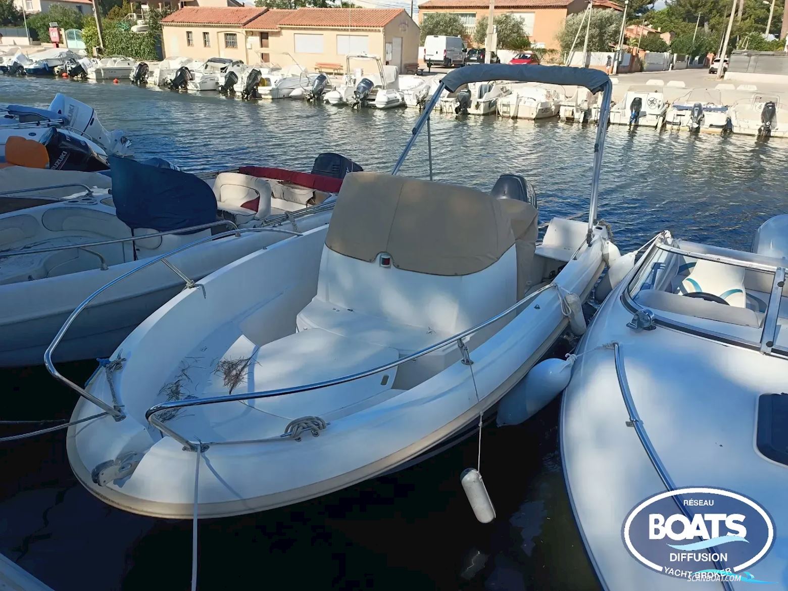 Jeanneau Cap Camarat 555 cc Style Motorboat 2009, with Yamaha  engine, France