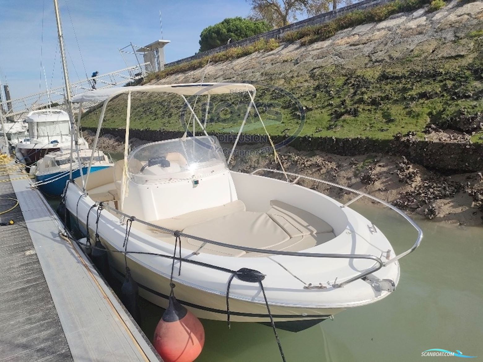 Jeanneau CAP CAMARAT 635 STYLE