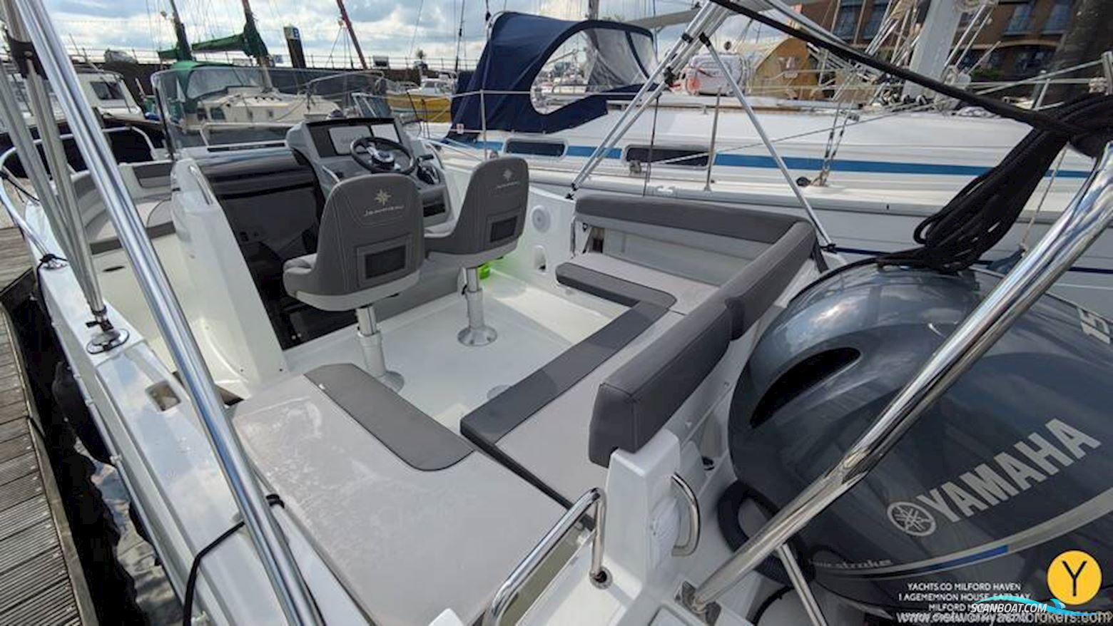 Jeanneau Cap Camarat 6.5 CC Serie 3