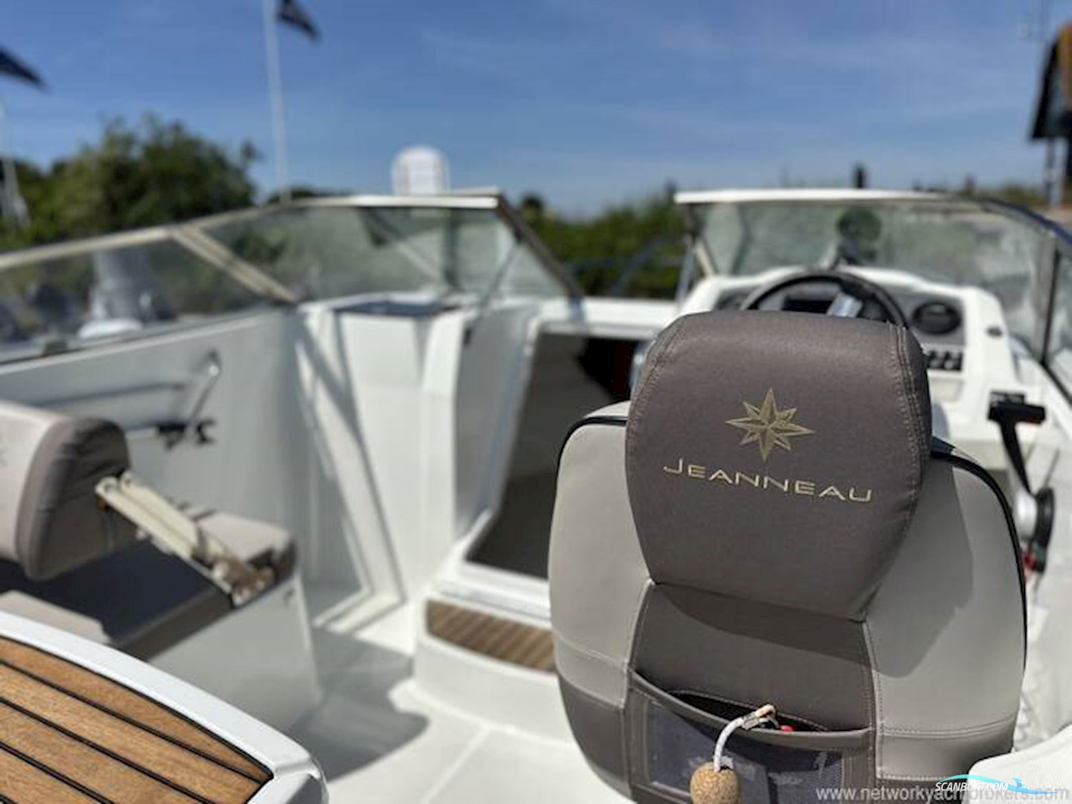 Jeanneau Cap Camarat 6.5 DC