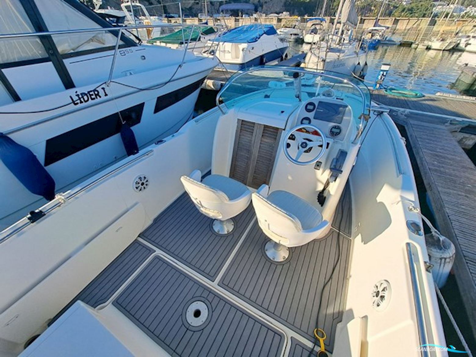 Jeanneau Cap Camarat 715