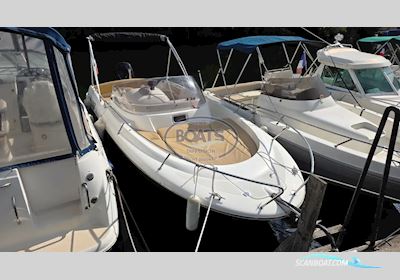 Jeanneau Cap Camarat 715 WA Motorboat 2006, with Suzuki engine, France