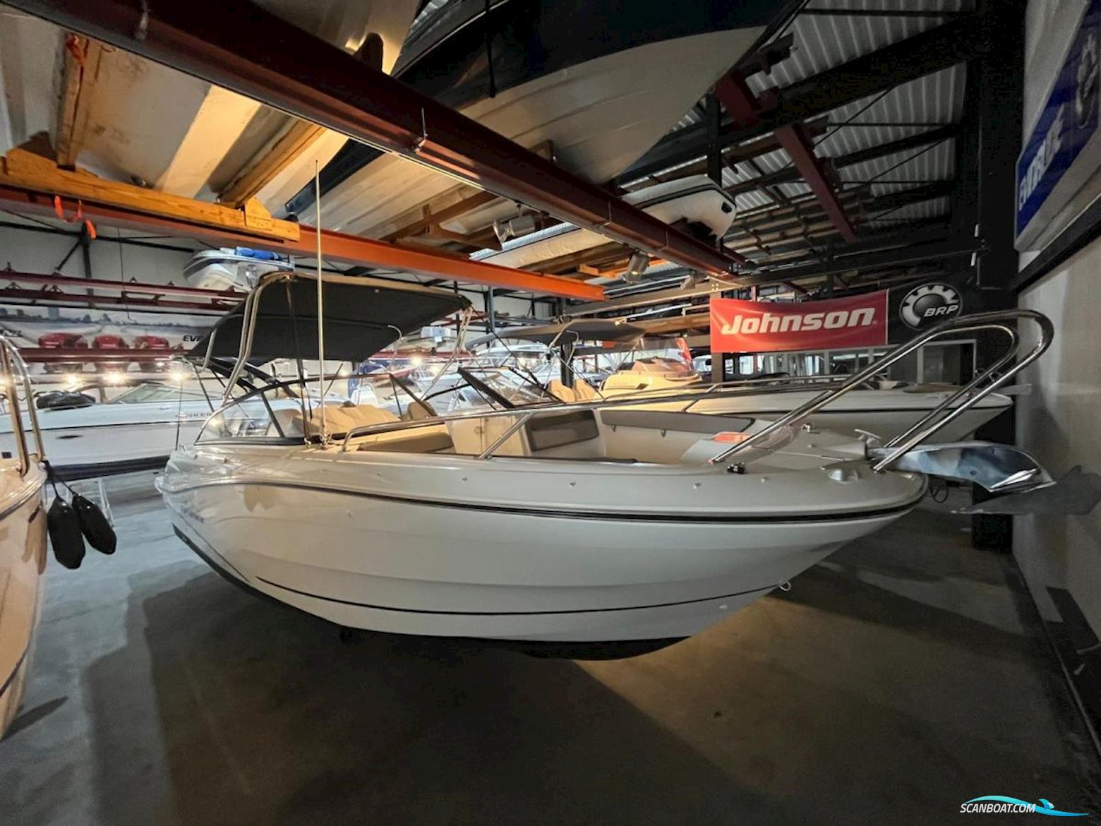 Jeanneau Cap Camarat 7.5 bowrider