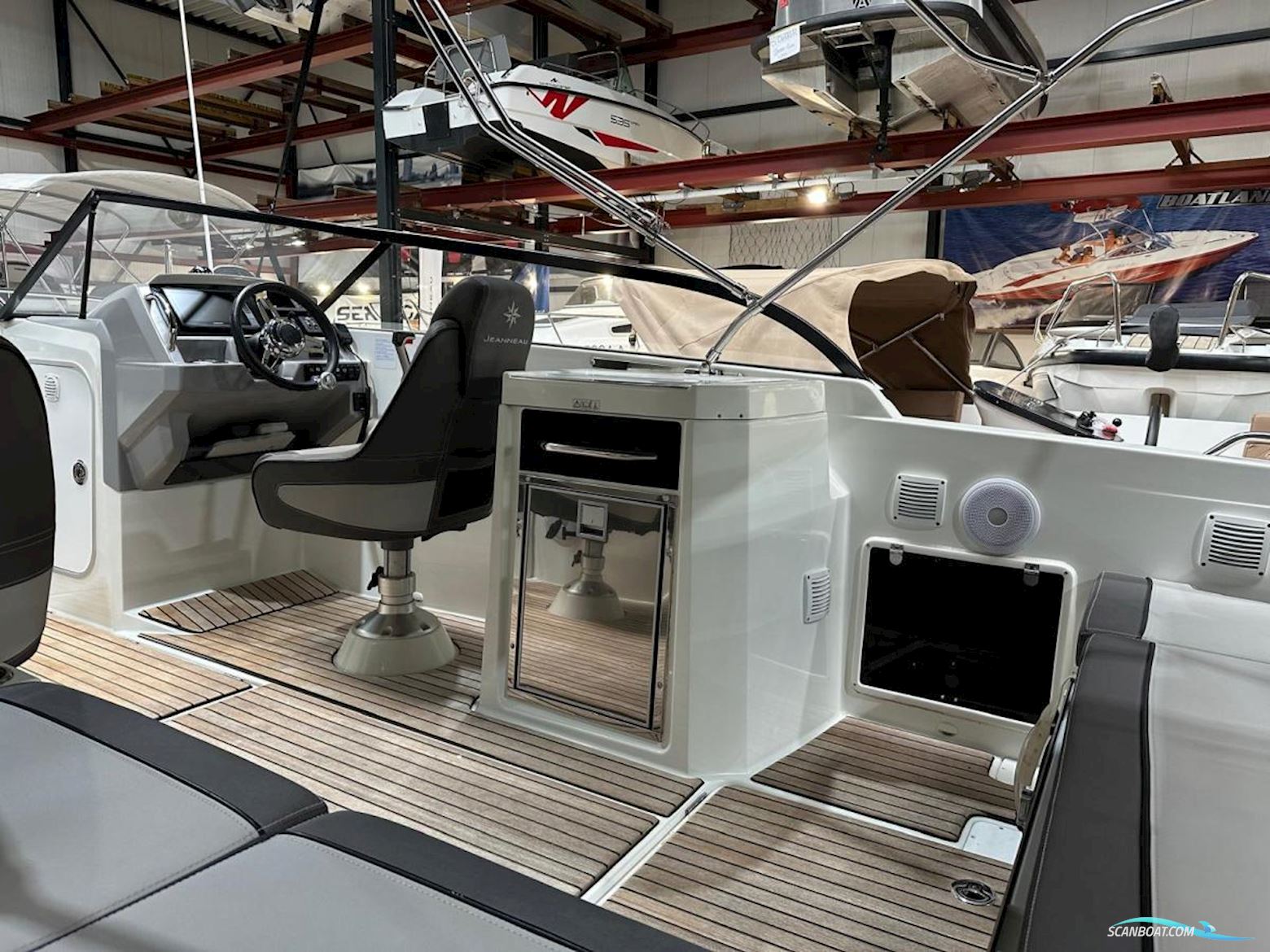 Jeanneau Cap Camarat 7.5 bowrider