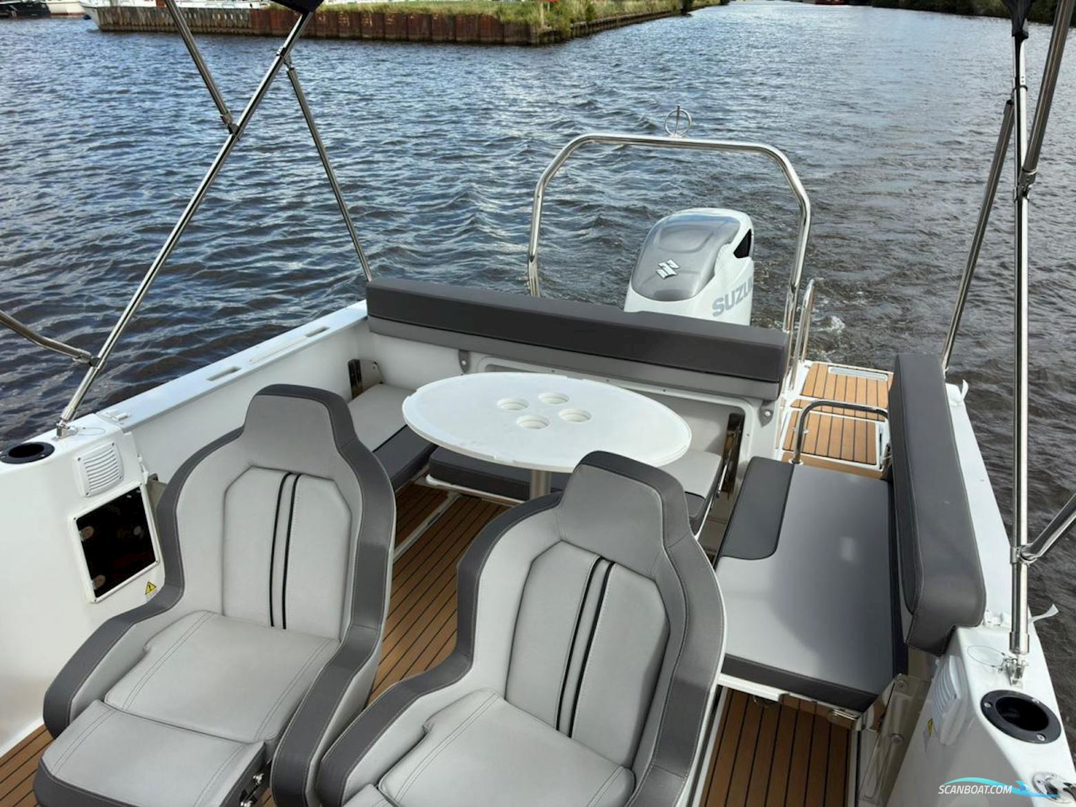 Jeanneau Cap Camarat 7.5 CC Serie 3