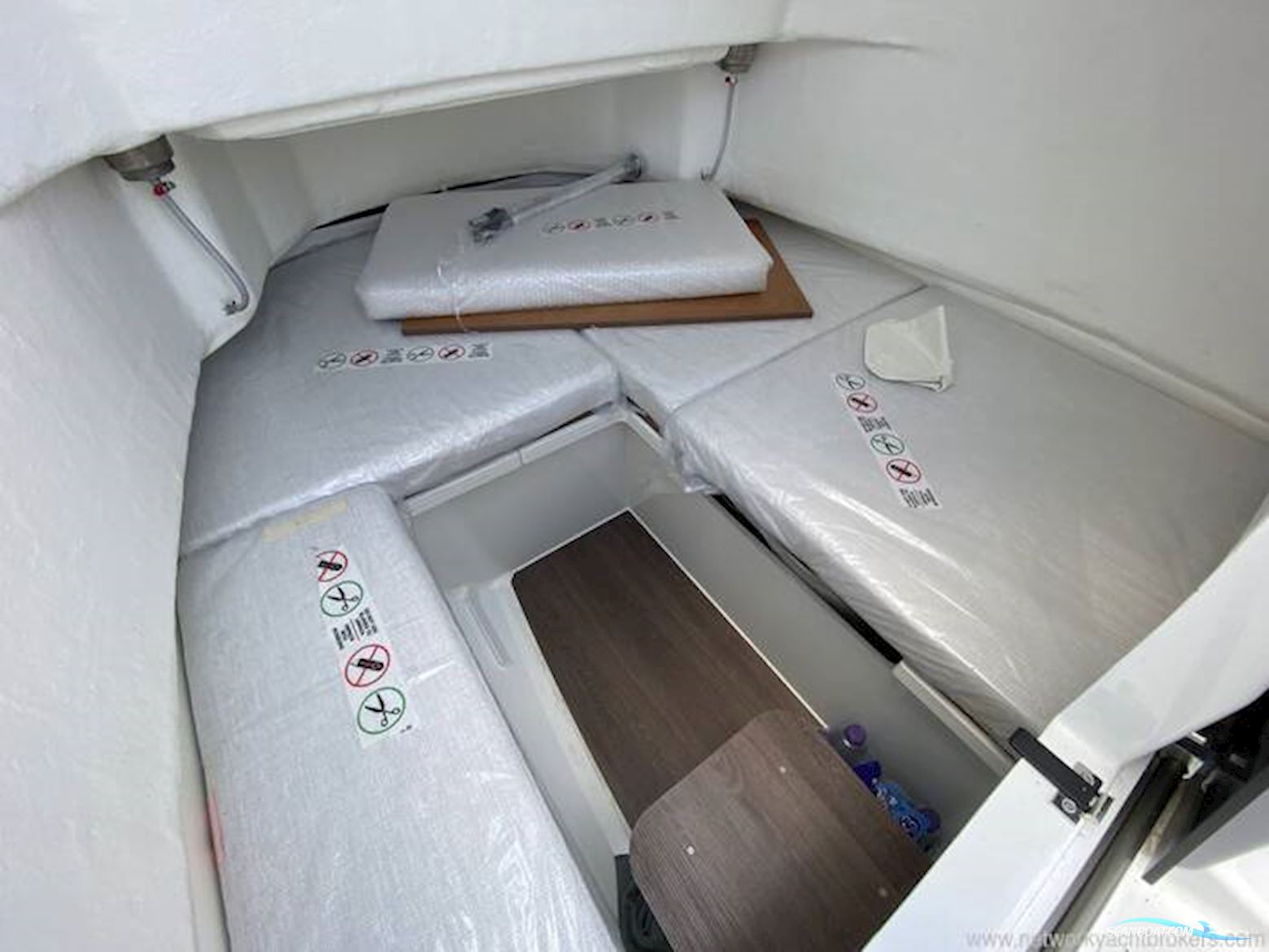 Jeanneau Cap Camarat 7.5 CC Series 3