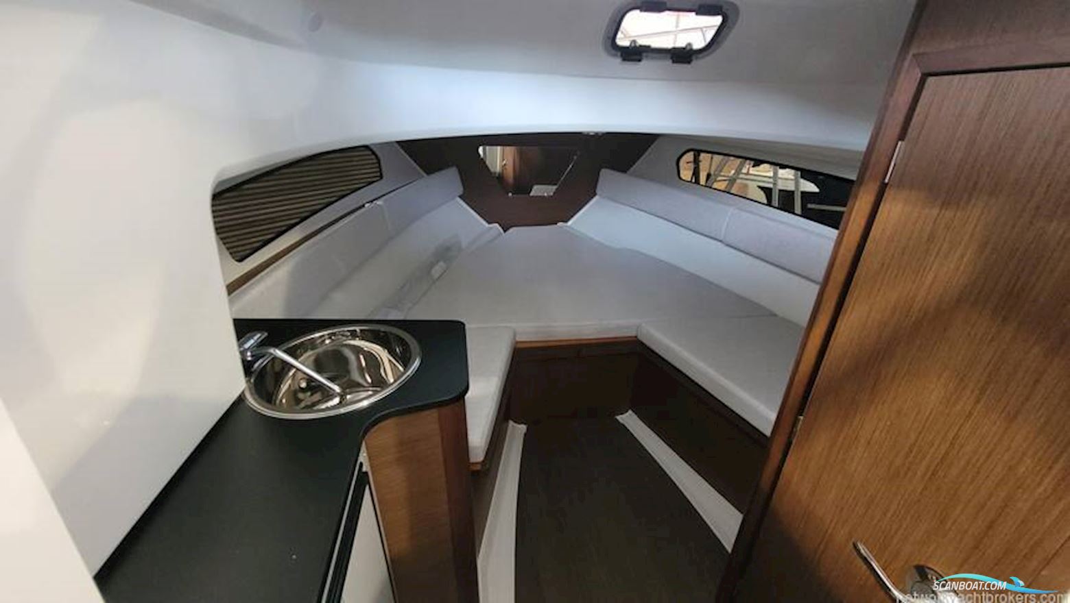 Jeanneau Cap Camarat 7.5 WA s3