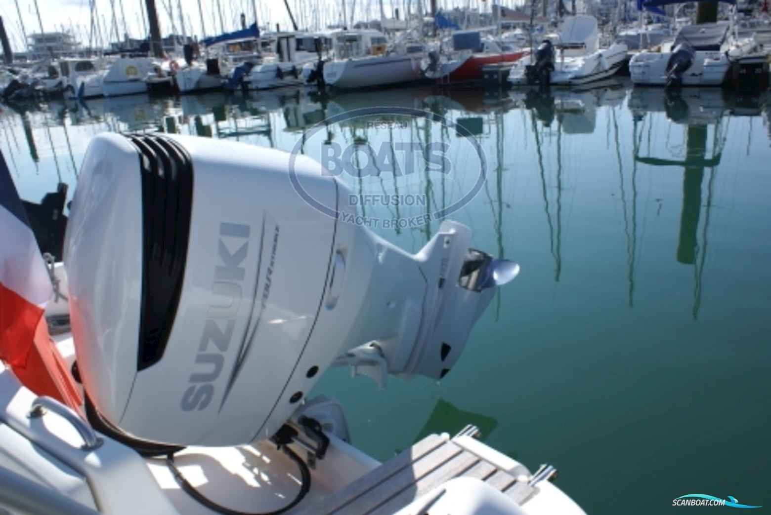 Jeanneau Cap Camarat 755 WA Moteur Neuf